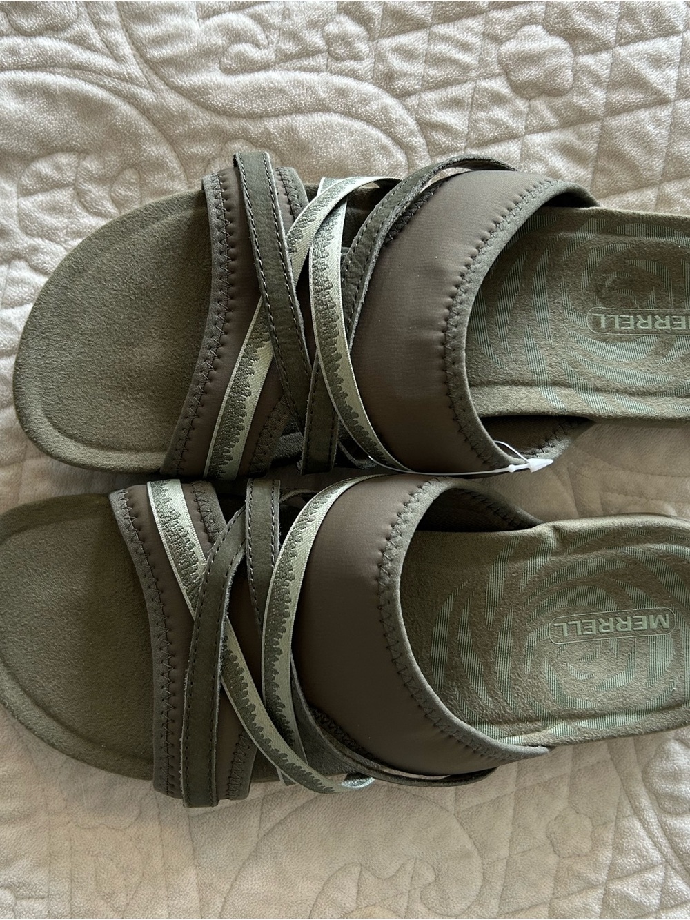 Merrell Women’s Olive Green Crisscross Slide Sandals